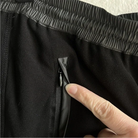 Vince Black Jogger Pants - Picture 6 of 6